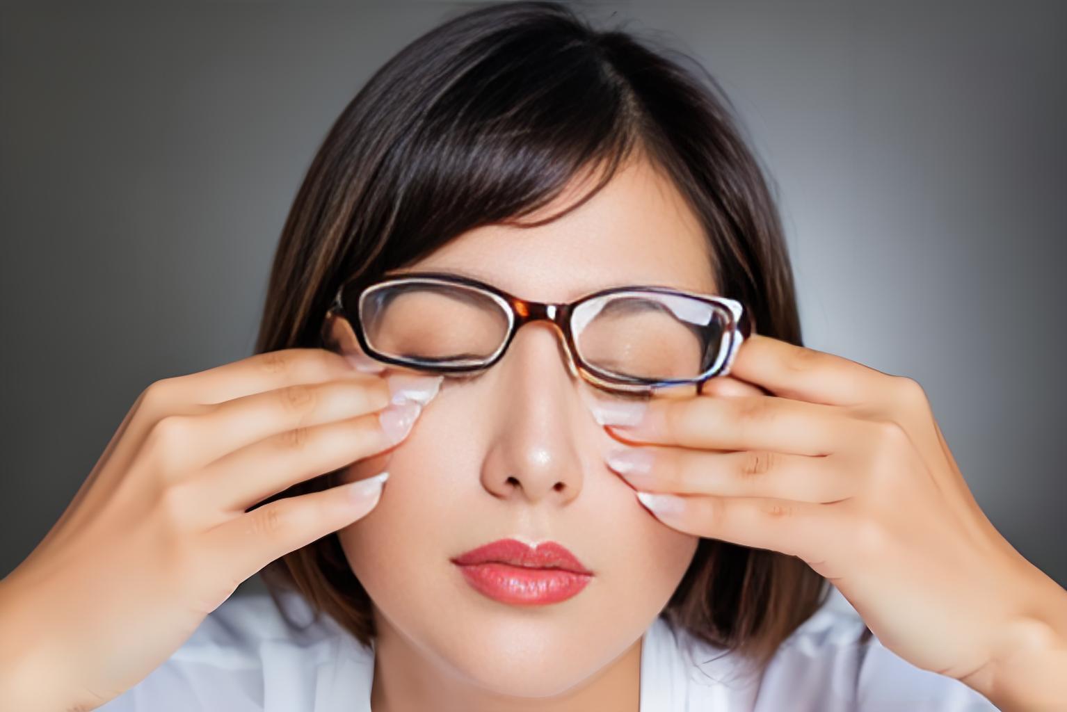 突然视力模糊?伴随这4种情况必须立即就医!